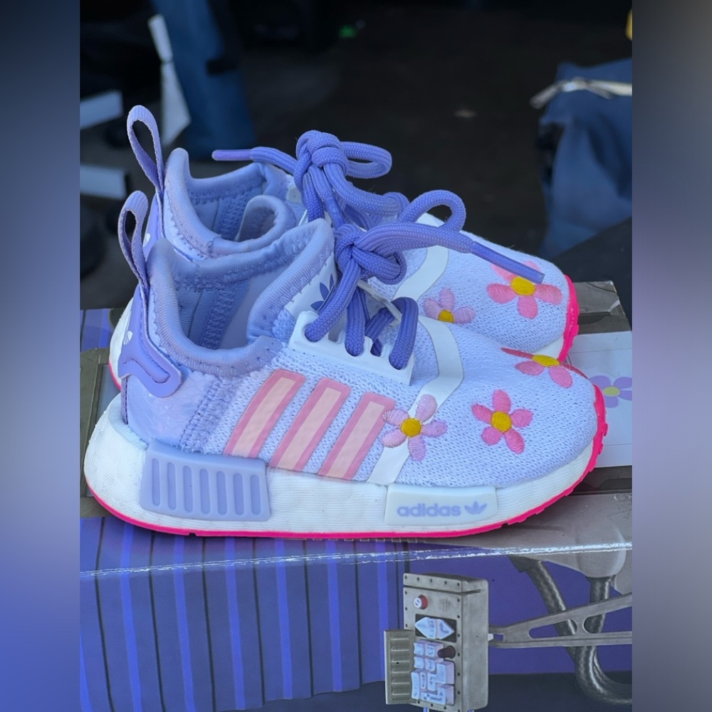 Brand New Adidas NMD Toddler Girl Sz.4 Original Box
